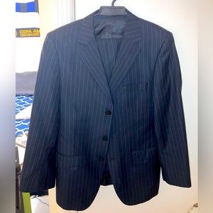 Full pinned-striped  2-piece suit